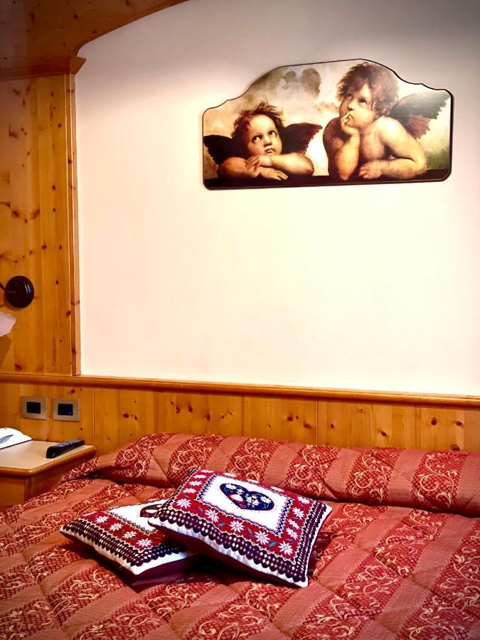 Hotel Moderno Restaurant Серина Екстериор снимка