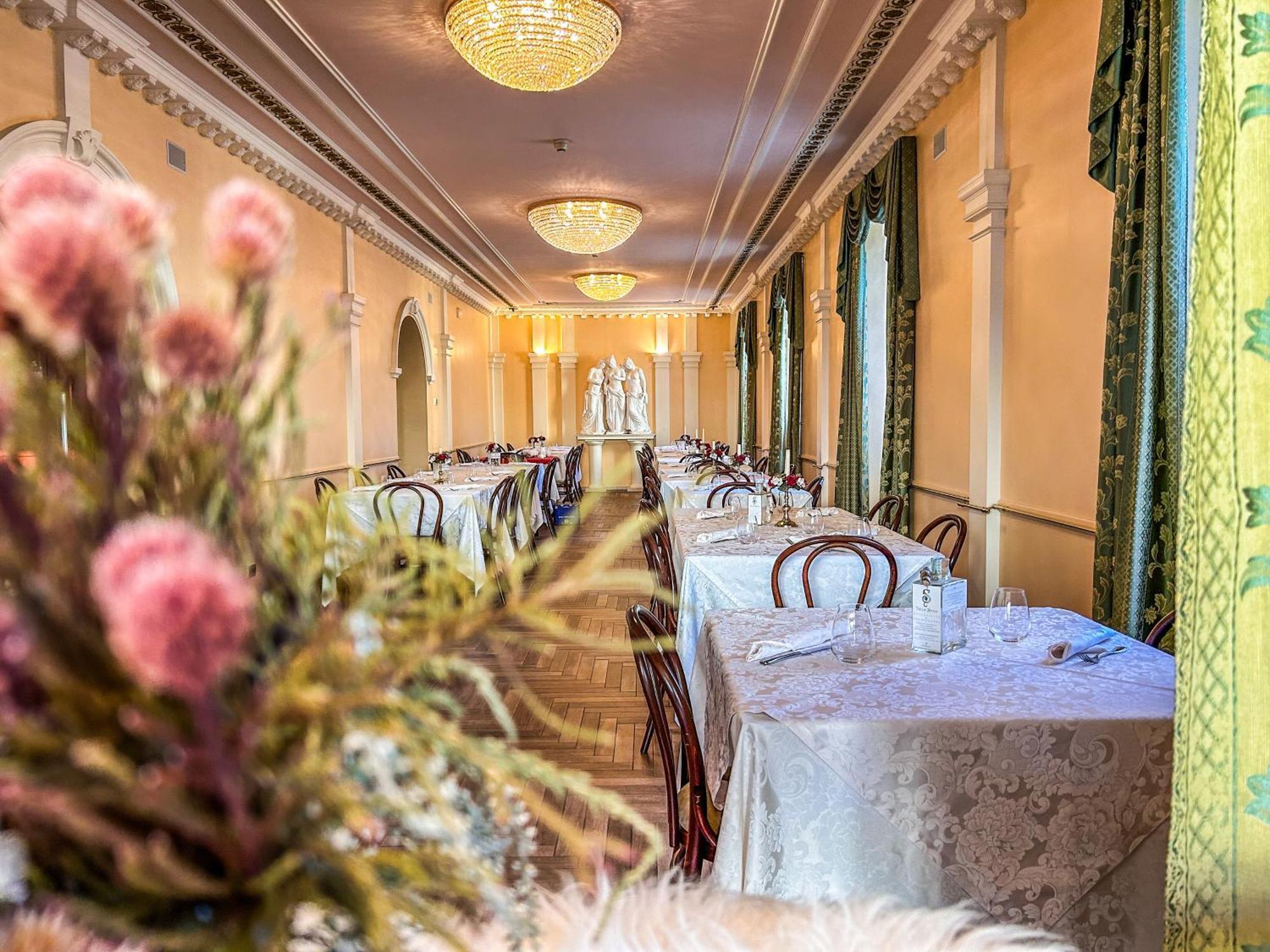 Hotel Moderno Restaurant Серина Екстериор снимка